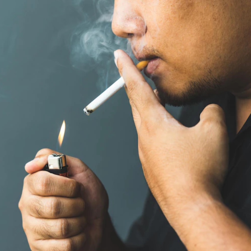puedo fumar vape si me sacaron una muela 🚫 ¿Te hicieron una extracción dental? ¡Atención! Fumar después de una  extracción puede traer complicaciones serias que retrasan tu recuperación  😷 🔥 El humo del cigarrillo puede: ▪️ Desprender el coágulo que main image 0