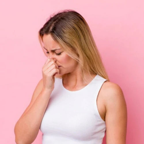 ¿Por qué huele mal el hilo dental y cómo eliminarlo?