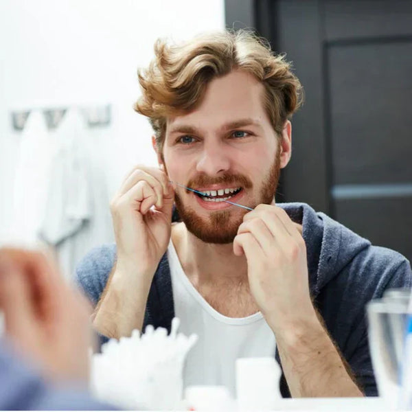 Guía para usar hilo dental: ¿El uso de hilo dental crea espacios entre los dientes?