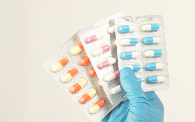 ¿Pueden los antibióticos salvar un diente flojo?