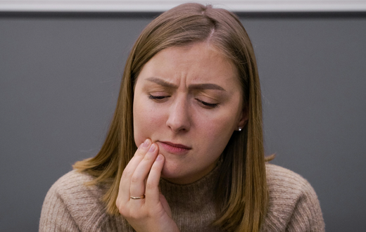Cómo Detener el Dolor de Dientes Sensibles Inmediatamente: Soluciones Rápidas y a Largo Plazo